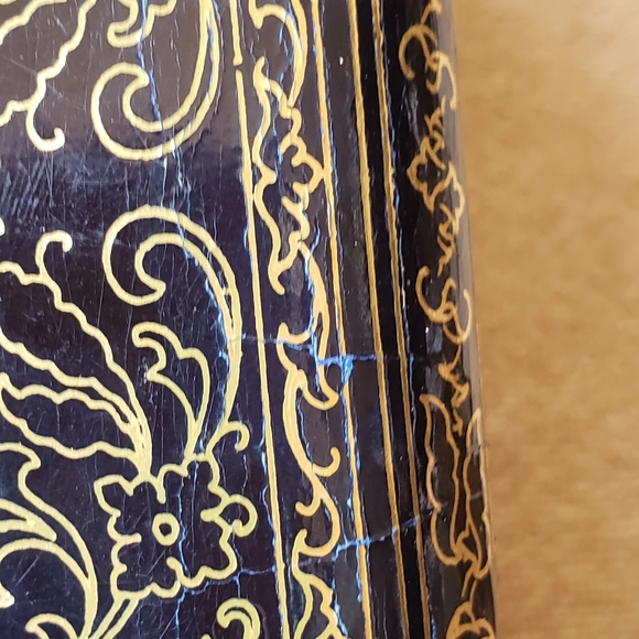 Elegant Black and Gold Clutch - Picture 9 of 15